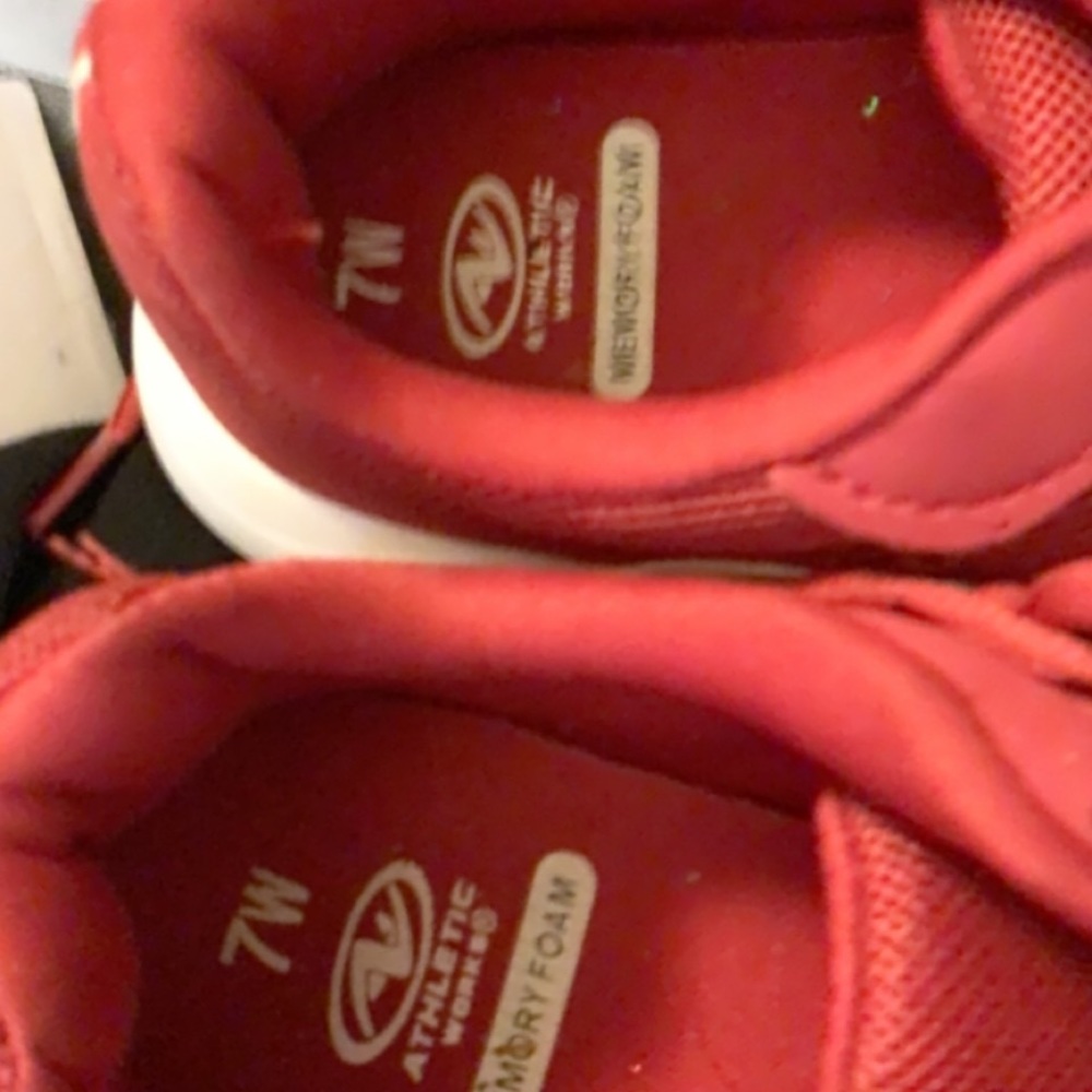 Running shoes - Picture 3 of 4